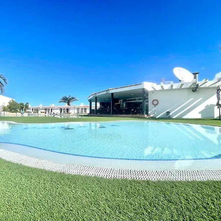 Apartment Estudio Bien Comunicado Con Wifi Y Terraza Em Tenerife Sur Costa Adeje (Tenerife)