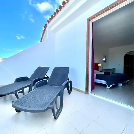 Apartment Estudio Bien Comunicado Con Wifi Y Terraza Em Tenerife Sur Costa Adeje (Tenerife)