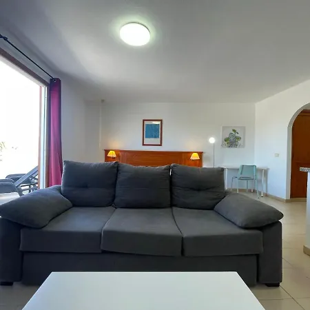 Apartment Estudio Bien Comunicado Con Wifi Y Terraza Em Tenerife Sur