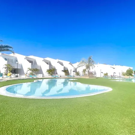 Estudio Bien Comunicado Con Wifi Y Terraza Em Tenerife Sur * Costa Adeje (Tenerife)