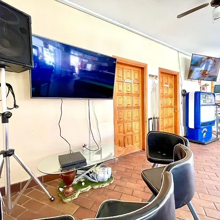 Apartment Estudio Bien Comunicado Con Wifi Y Terraza Em Tenerife Sur *