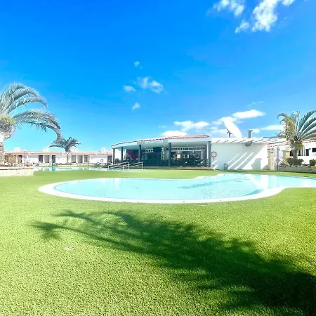 Estudio Bien Comunicado Con Wifi Y Terraza Em Tenerife Sur